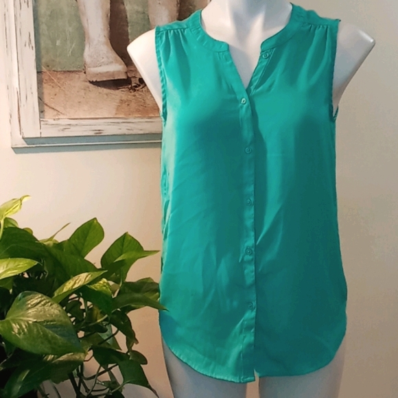 American Eagle Outfitters Tops - American Eagle Outfitters Tank